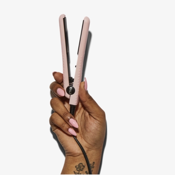 EVA NYC Mini Healthy Heat Ceramic Styling Iron + Bag - Picture 3 of 3